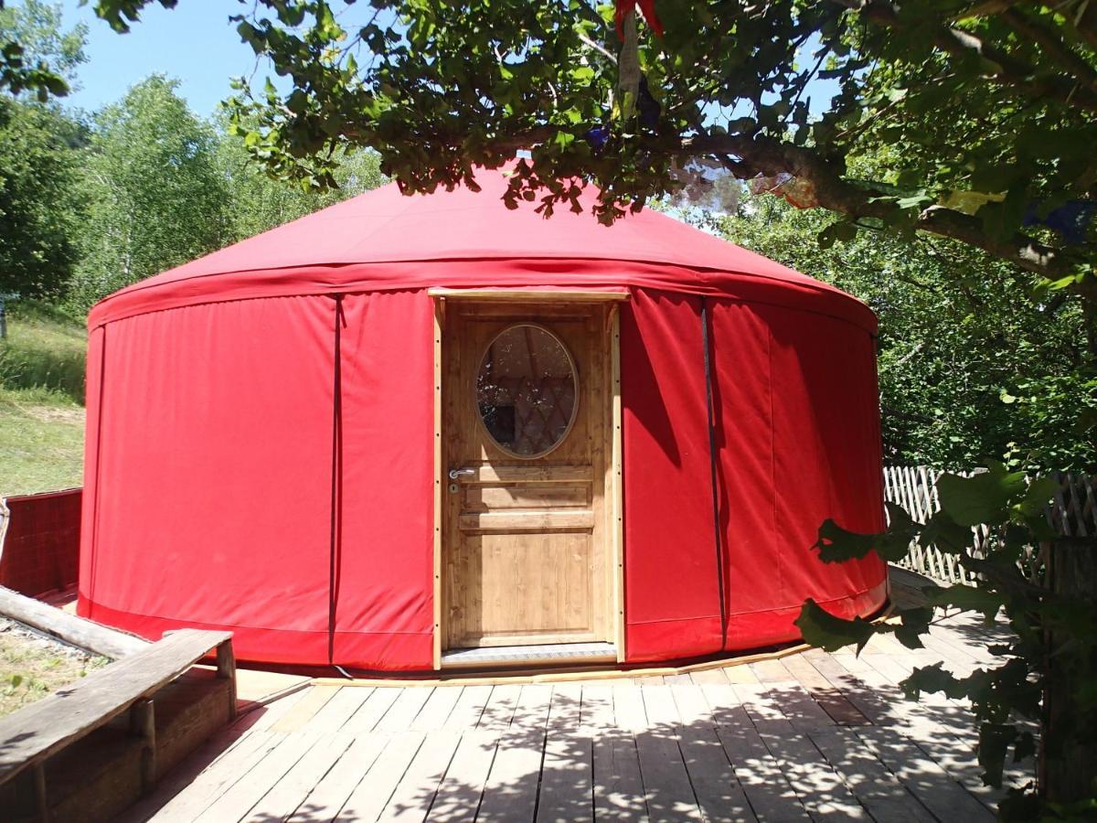 Eco-Hotel Et Yourtes Du Mercantour غيوم المظهر الخارجي الصورة