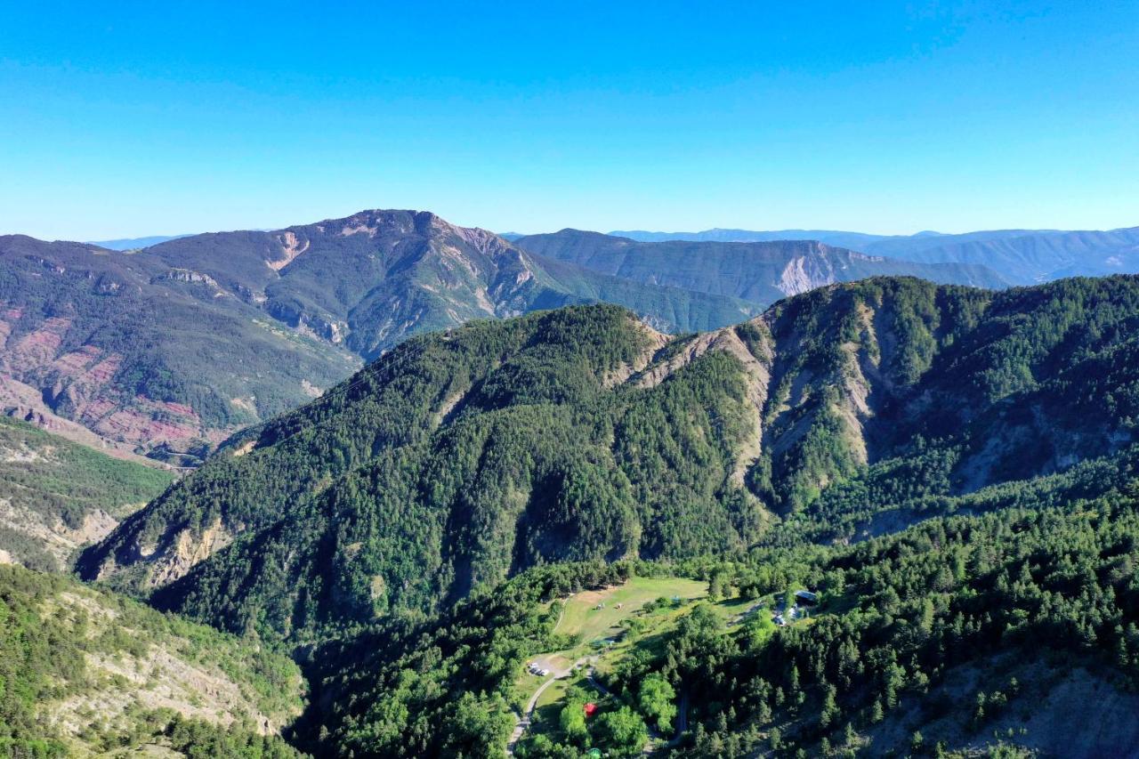Eco-Hotel Et Yourtes Du Mercantour غيوم المظهر الخارجي الصورة