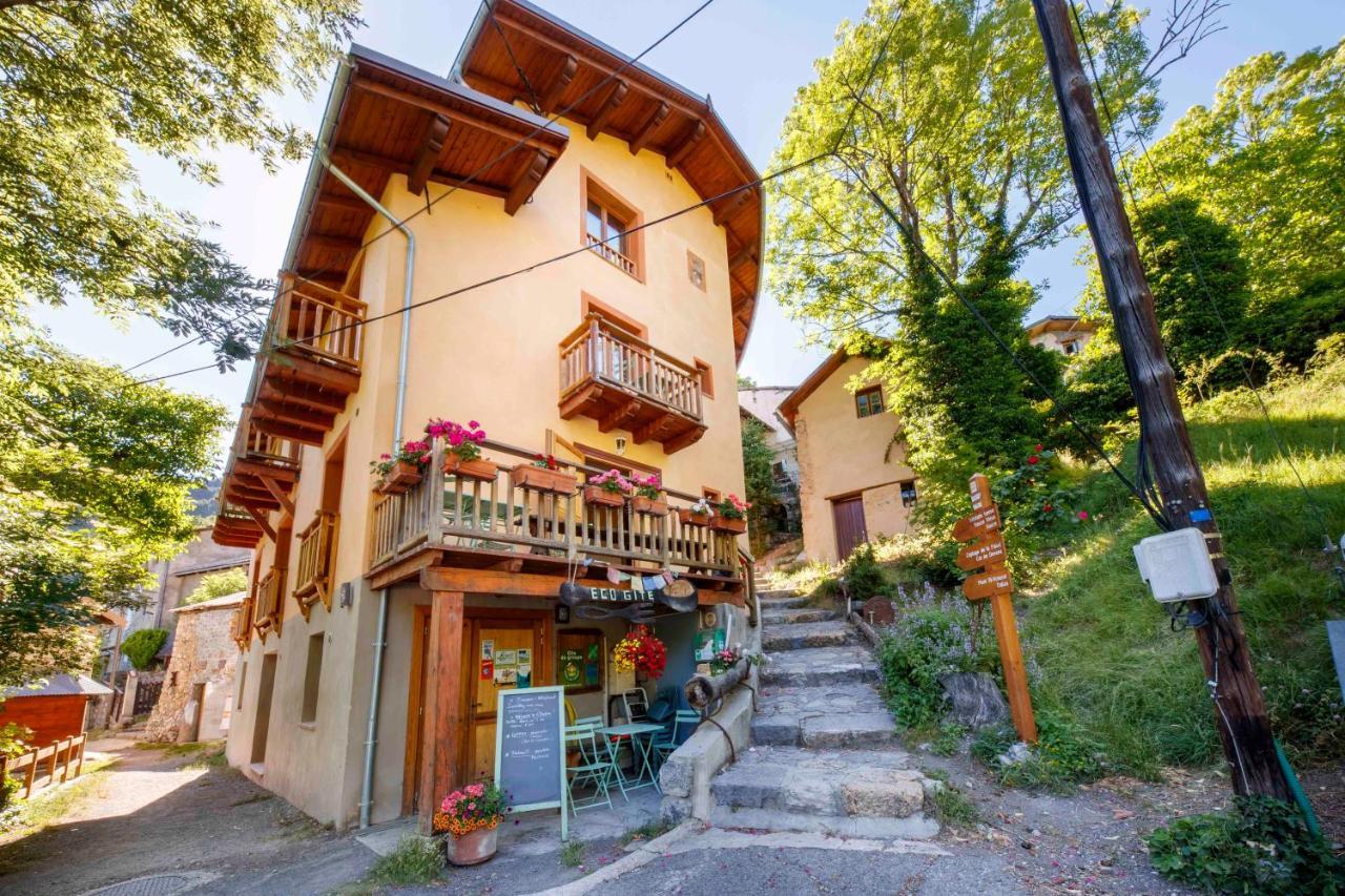 Eco-Hotel Et Yourtes Du Mercantour غيوم المظهر الخارجي الصورة